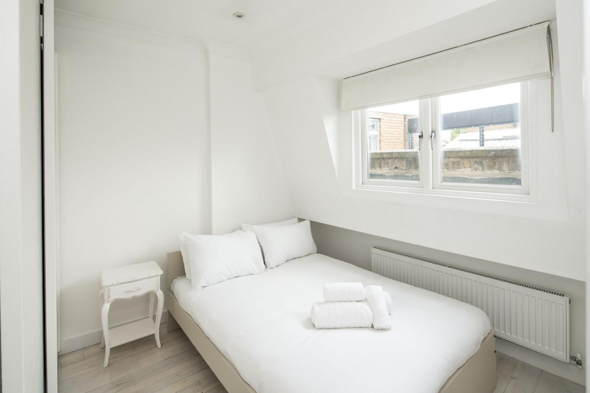 Elegant 2bd Flat Near Portobello Rd With Balcony Apartament Londra