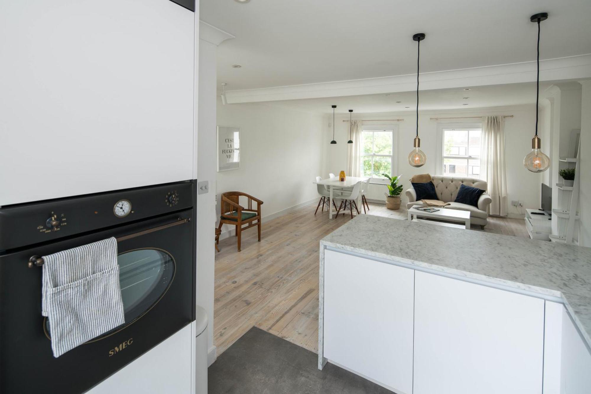 Apartament Elegant 2bd Flat Near Portobello Rd With Balcony